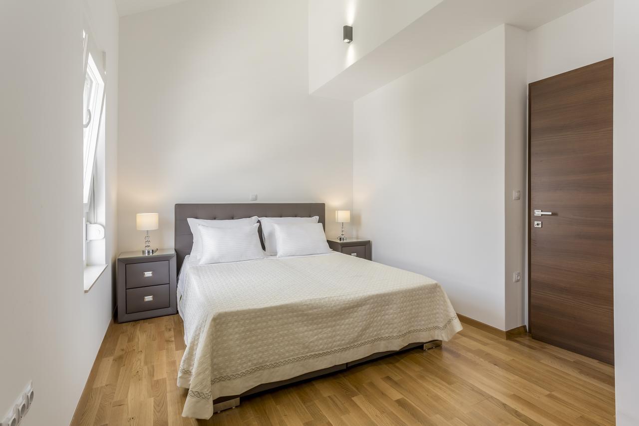 Luxury 3 Bed Apartment, Large Terrace, Pool, Close To Beach And Split! Podstrana Eksteriør billede
