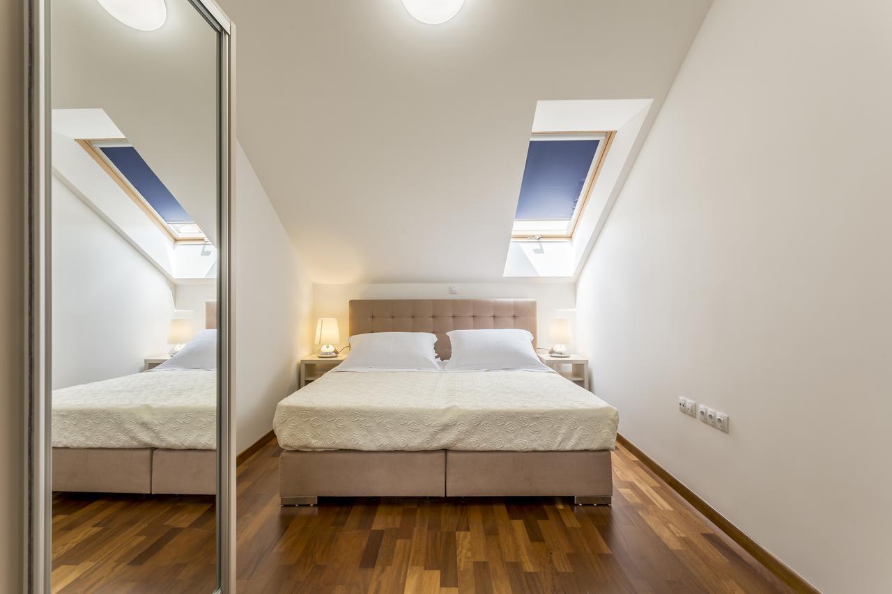 Luxury 3 Bed Apartment, Large Terrace, Pool, Close To Beach And Split! Podstrana Eksteriør billede